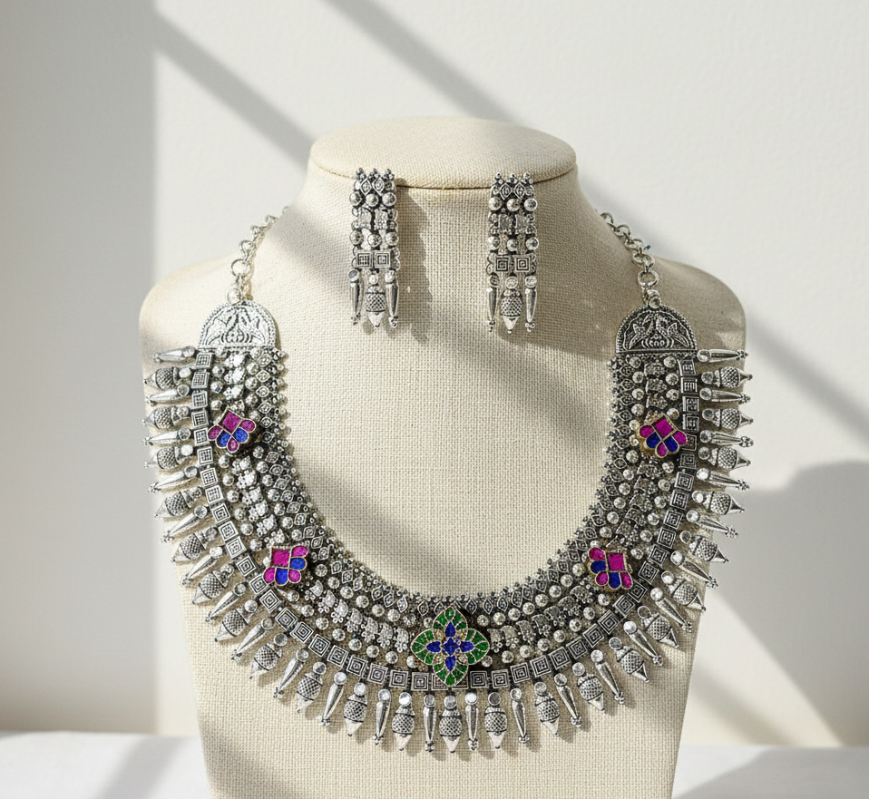 jadau silver neckless