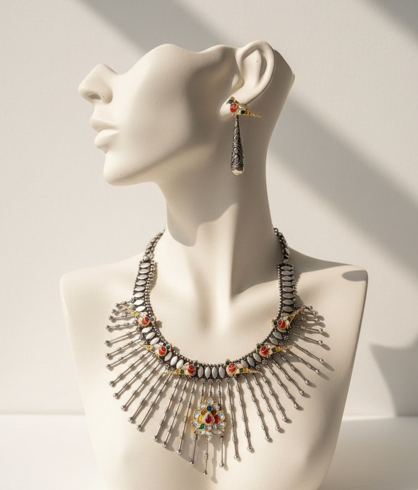 silver antique cum choker neckless with earings