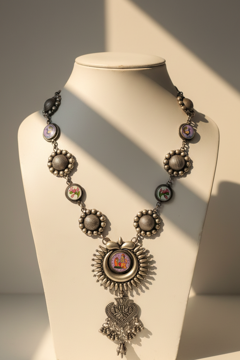 silver plain long neckless